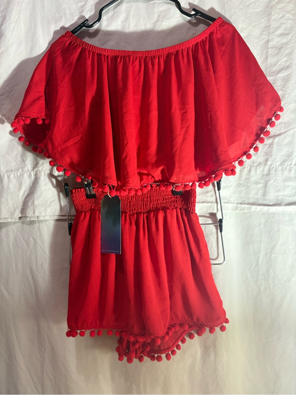 Show Me Your Mumu Red Pom Pom 2-Piece Set Top & Shorts Medium. NWT